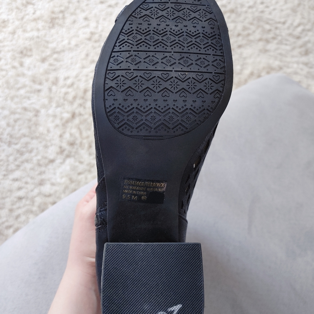 Booties - Picture 3 of 3